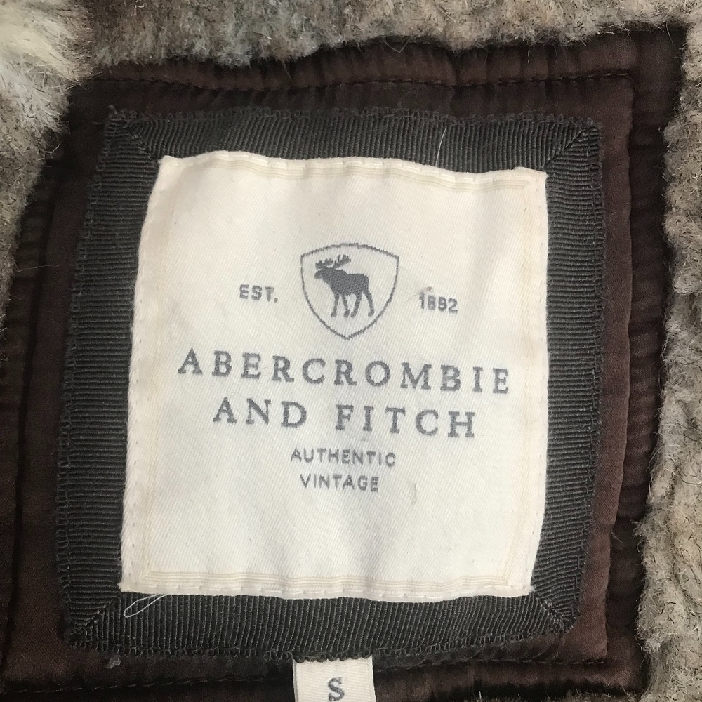 Abercrombie & Fitch | Fur Lined Puffer Jacket - Picture 5 of 6